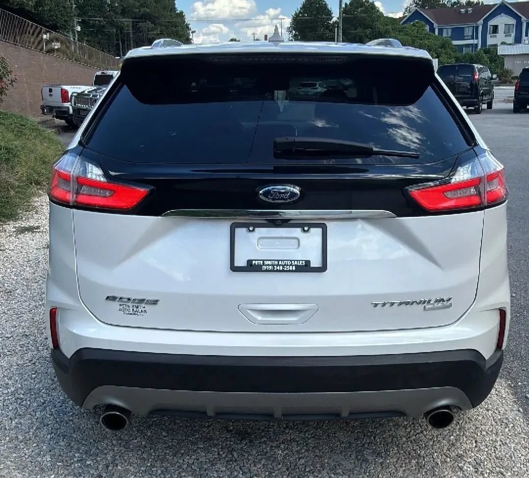 Used 2019 Ford Edge Titanium w/ Cold Weather Package AWD/4WD image 8