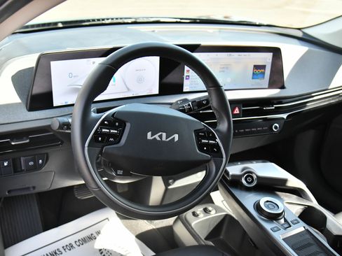 Used 2024 Kia EV6 Light image 16