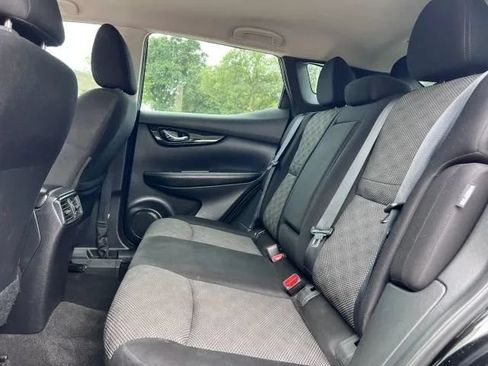 Used 2021 Nissan Rogue Sport SV FWD image 21