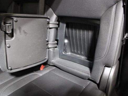 Used 2024 GMC Sierra 2500 SLT w/ SLT Convenience Package image 24