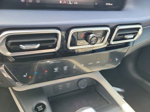 New 2026 Nissan Sentra SL w/ Floor Mat Package FWD image 17