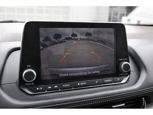 Used 2022 Nissan Rogue SV FWD image 25