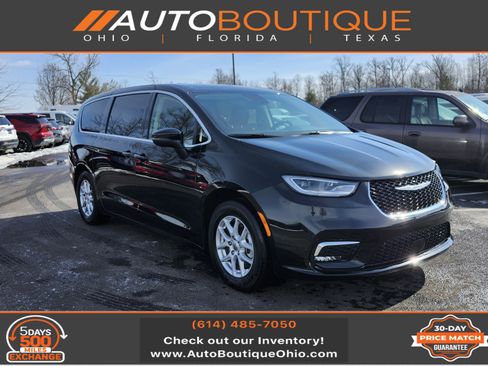 Used 2023 Chrysler Pacifica Touring-L image 1