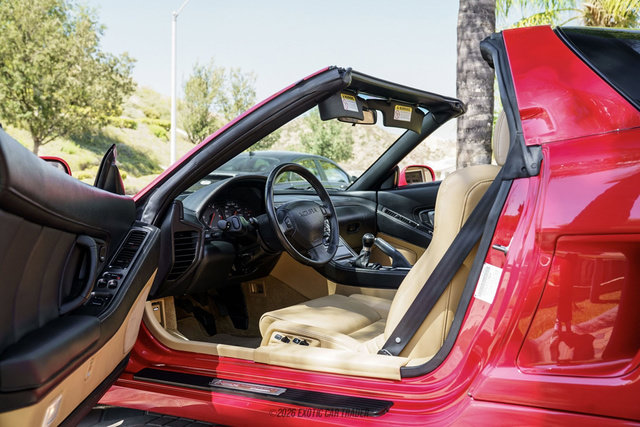 Used 2004 Acura NSX T RWD image 37