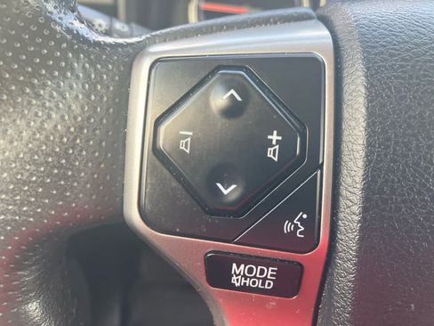 Used 2023 Toyota 4Runner Limited AWD/4WD image 18