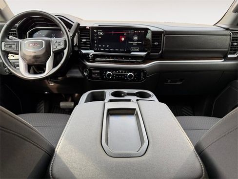 Used 2024 GMC Sierra 1500 SLE image 10