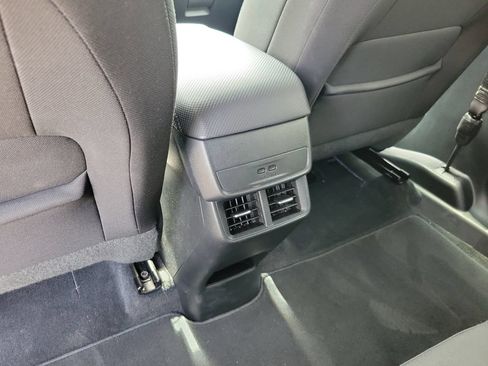 Used 2026 Chevrolet Equinox LT FWD image 10