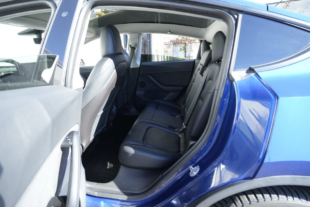 Used 2020 Tesla Model Y Long Range AWD/4WD image 25