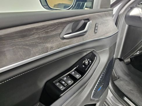 Used 2023 Jeep Grand Cherokee Overland AWD/4WD image 20