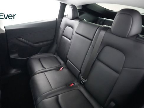 Used 2023 Tesla Model Y Long Range image 24