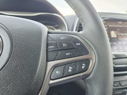 Used 2022 Jeep Cherokee Limited w/ Elite Package AWD/4WD image 18
