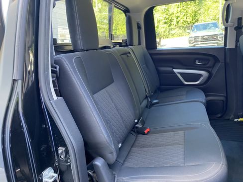 Used 2019 Nissan Titan SV w/ SV Convenience Package AWD/4WD image 37