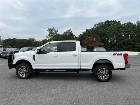 Used 2019 Ford F250 Lariat w/ Lariat Value Package image 6