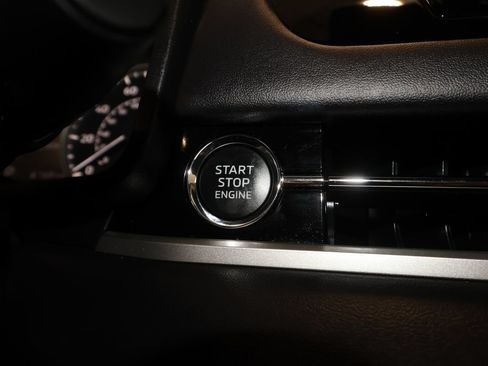 Used 2025 Mitsubishi Outlander SE AWD/4WD image 16