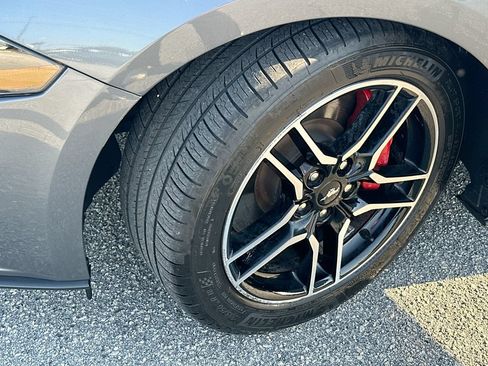 Used 2022 Ford Mustang GT RWD image 24