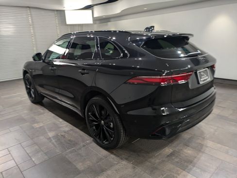 Used 2025 Jaguar F-PACE R-Dynamic S image 4