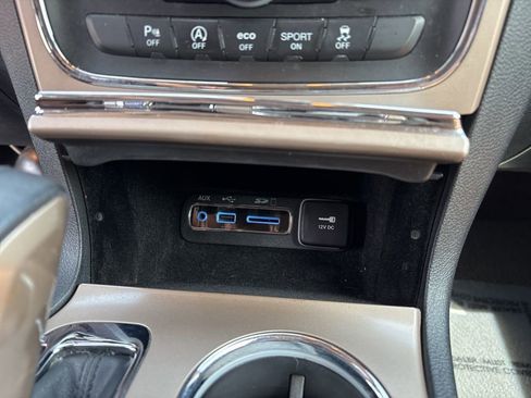 Used 2016 Jeep Grand Cherokee Summit w/ Platinum Series Group image 24