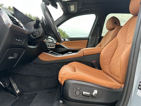 Certified 2025 BMW X5 xDrive40i w/ M Sport Package image 15