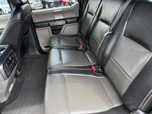 Used 2022 Ford F250 XLT w/ Black Appearance Package AWD/4WD image 17