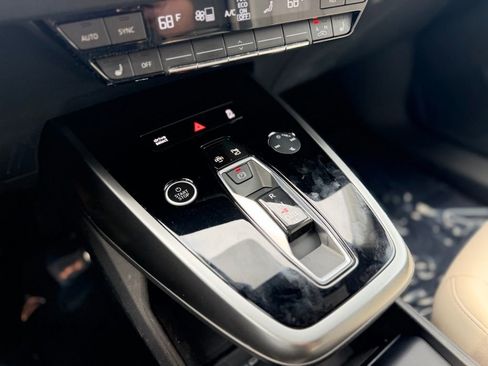 Used 2024 Audi Q4 e-tron Premium Plus image 36