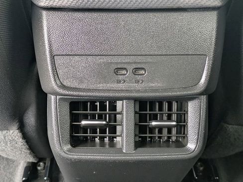 Used 2025 Chevrolet Equinox LT FWD image 14