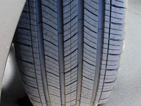 Used 2022 Nissan Leaf SV w/ SV Technology Package image 27