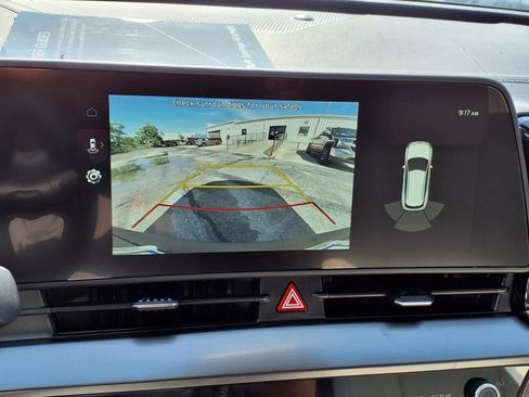 Used 2025 Kia Sportage EX AWD/4WD image 5