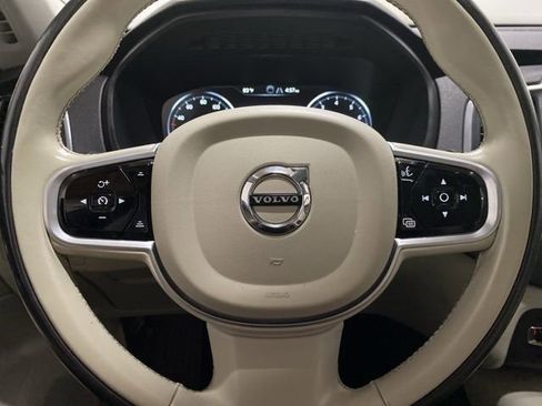 Used 2020 Volvo XC90 T5 Momentum image 42