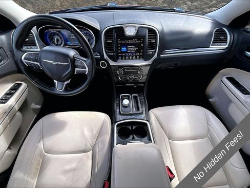 Used 2015 Chrysler 300 Limited RWD image 13