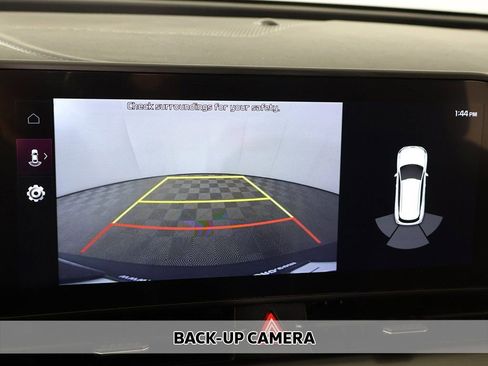 Used 2023 Kia Sportage EX image 6