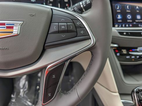 New 2025 Cadillac XT5 Premium Luxury image 24