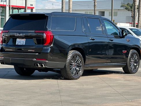 Certified 2025 GMC Yukon XL AT4 Ultimate AWD/4WD image 4