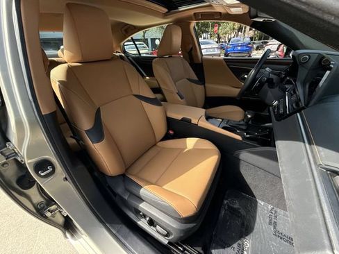 Certified 2025 Lexus ES 300h w/ Premium Package FWD image 26
