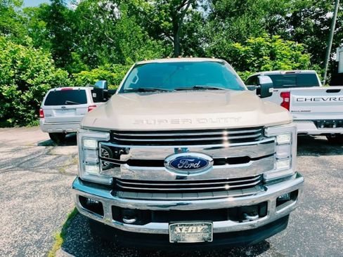 Used 2017 Ford F350 Lariat w/ Lariat Ultimate Package AWD/4WD image 2
