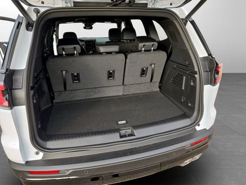 New 2026 GMC Acadia Elevation image 34