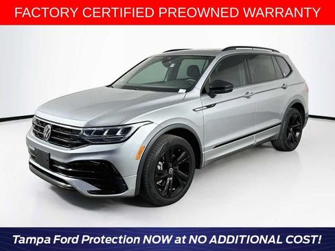 Used 2023 Volkswagen Tiguan SE R-Line AWD/4WD image 1