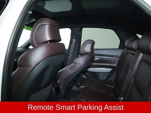 Used 2022 Genesis GV70 2.5T w/ Advanced Package image 16