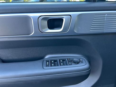 Used 2025 Hyundai Santa Fe SEL image 12