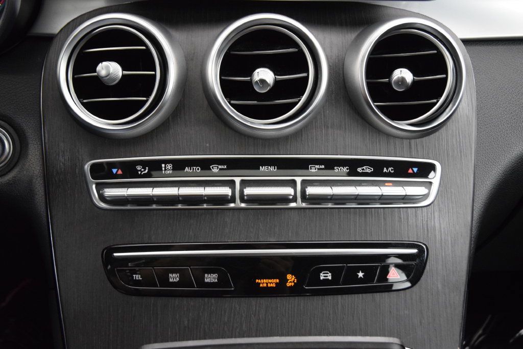Used 2021 Mercedes-Benz GLC 300 4MATIC Coupe image 32