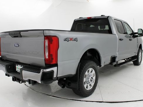 Used 2023 Ford F350 XLT image 7