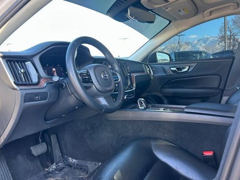 Used 2024 Volvo S60 B5 Plus image 23