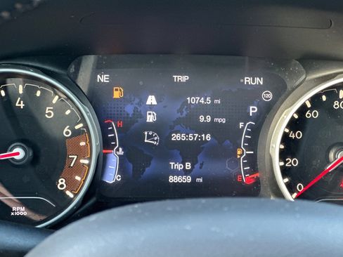 Used 2021 Jeep Compass Limited AWD/4WD image 29