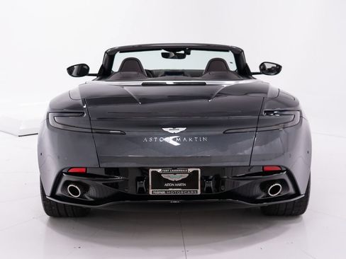Used 2023 Aston Martin DB11 Volante RWD image 4