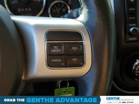 Used 2017 Jeep Compass Latitude image 14