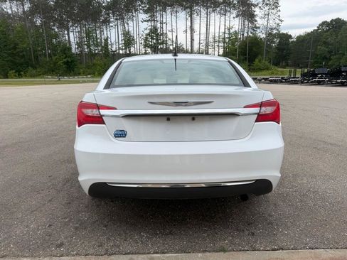 Used 2012 Chrysler 200 Limited FWD image 5
