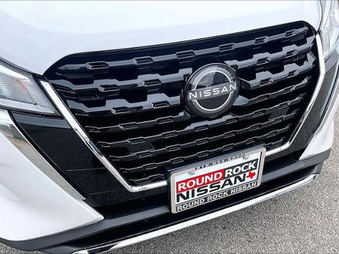 Certified 2024 Nissan Kicks S image 28