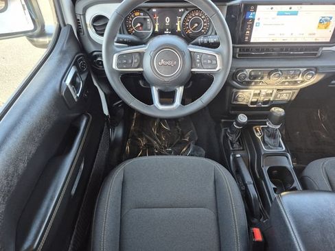 Certified 2025 Jeep Wrangler Unlimited Sahara AWD/4WD image 21