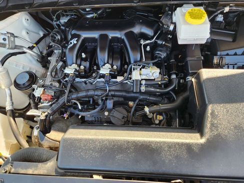 Used 2025 Nissan Pathfinder SV image 33