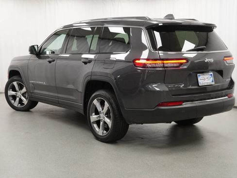Used 2022 Jeep Grand Cherokee L Limited AWD/4WD image 5