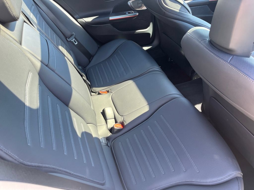 Used 2023 Mercedes-Benz C 300 4MATIC Sedan image 18